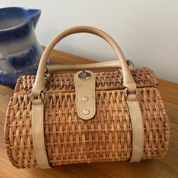 Kate Spade wicker handbag. - Picture 4 of 8